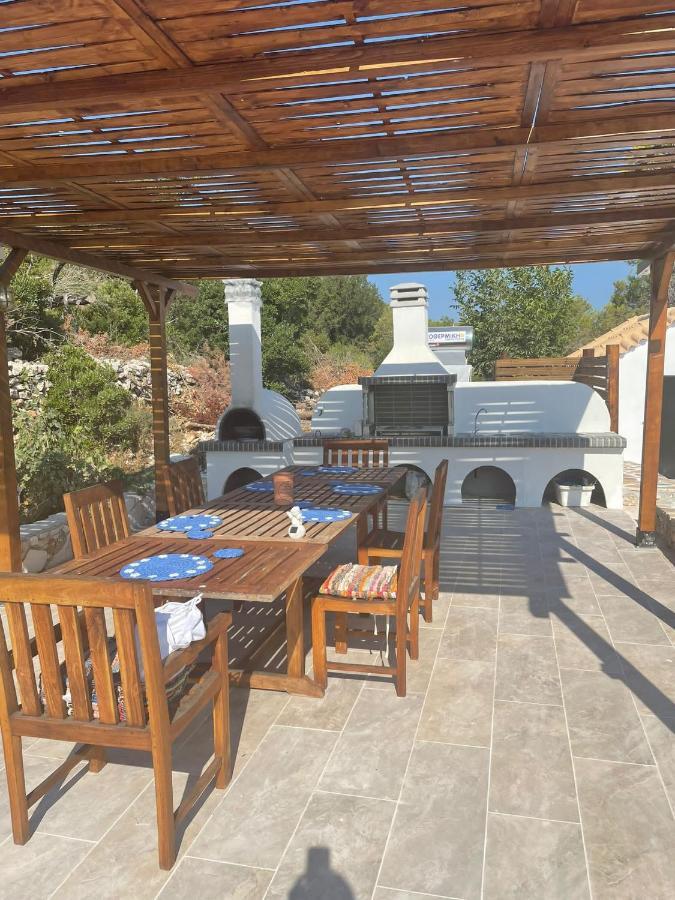 Appartement Dorinda à Agia Marina  Extérieur photo