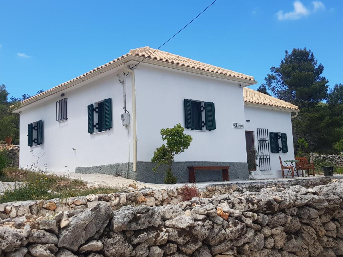 Appartement Dorinda à Agia Marina  Extérieur photo